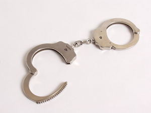 handcuffs5.jpg